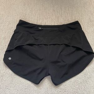 black lululemon shorts